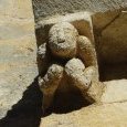Lasvaux : modillon du clocher-mur